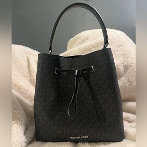 Michael Kors Tote